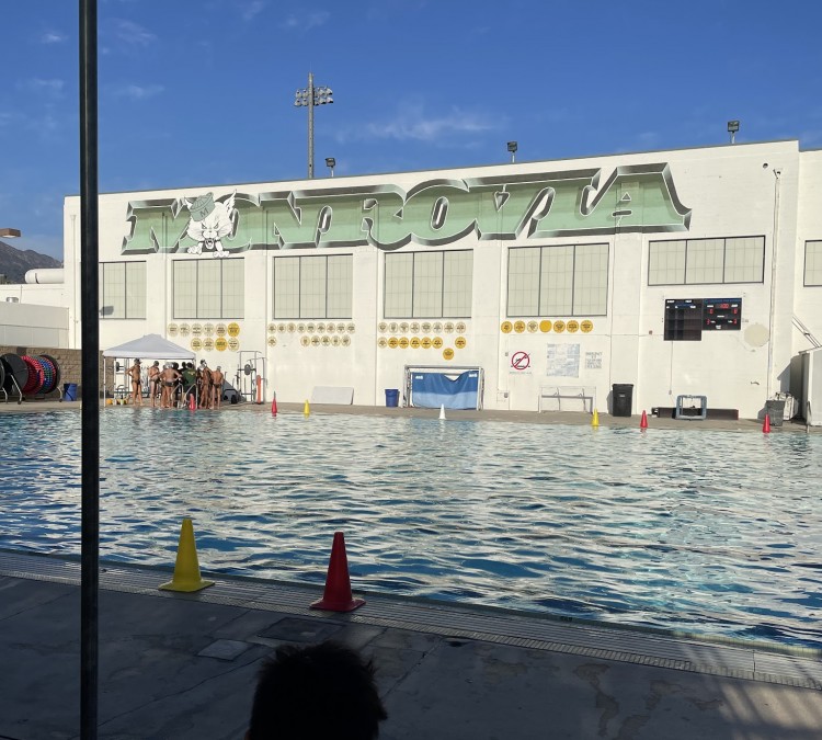 monrovia-high-school-swimming-pool-photo